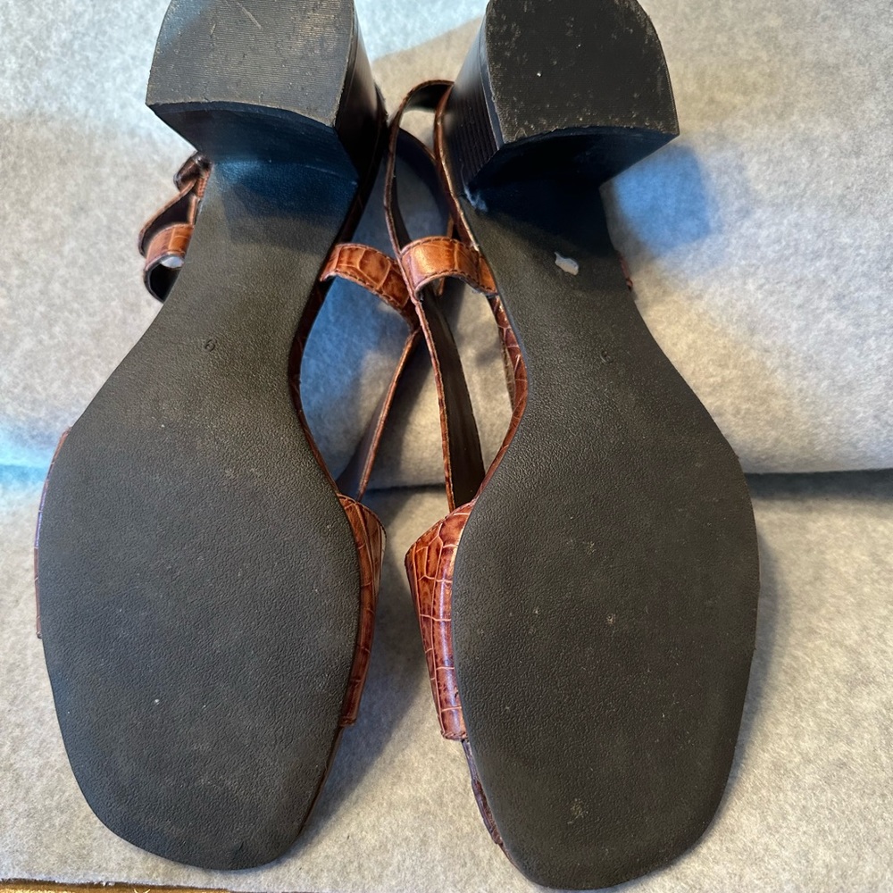 Sandals - Picture 3 of 5